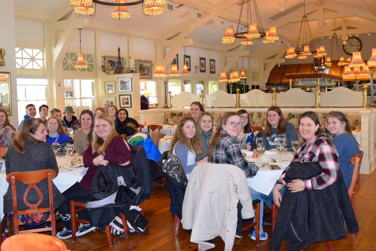 PulaskiFrench's tweet photo. @PulaskiFrench travelled to Milwaukee, WI for a French Food and City Tour.  Students got to experience French food, make francophone connections and learn about the influence of the French culture on Wisconsin's past, present and future! #Raiderstrong #PCSD_PHS https://t.co/5zzkPcKcod