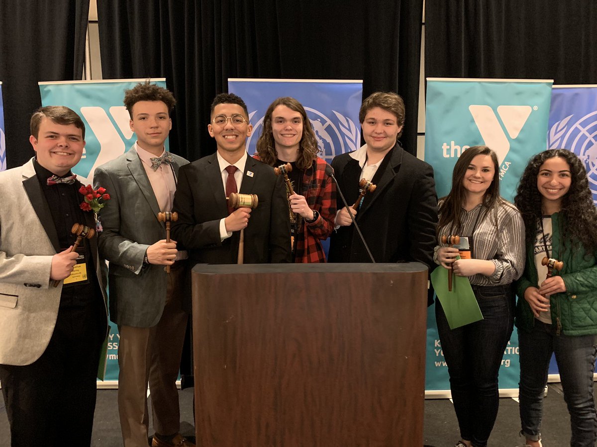 Congrats to the incoming KUNA HS 2 PO Team! 

Sec Gen: Tristin Black 
POTUNGA: Harrison Bratton
Dep. Sec. Gen: Jonathan Hurley
SC Prez: Andrew Hall
ICJ Prez: Joseph Drury &amp; Abigail Rasmussen 
EIC: Aya Samadi 

#lookatthoseleaders #kuna2019