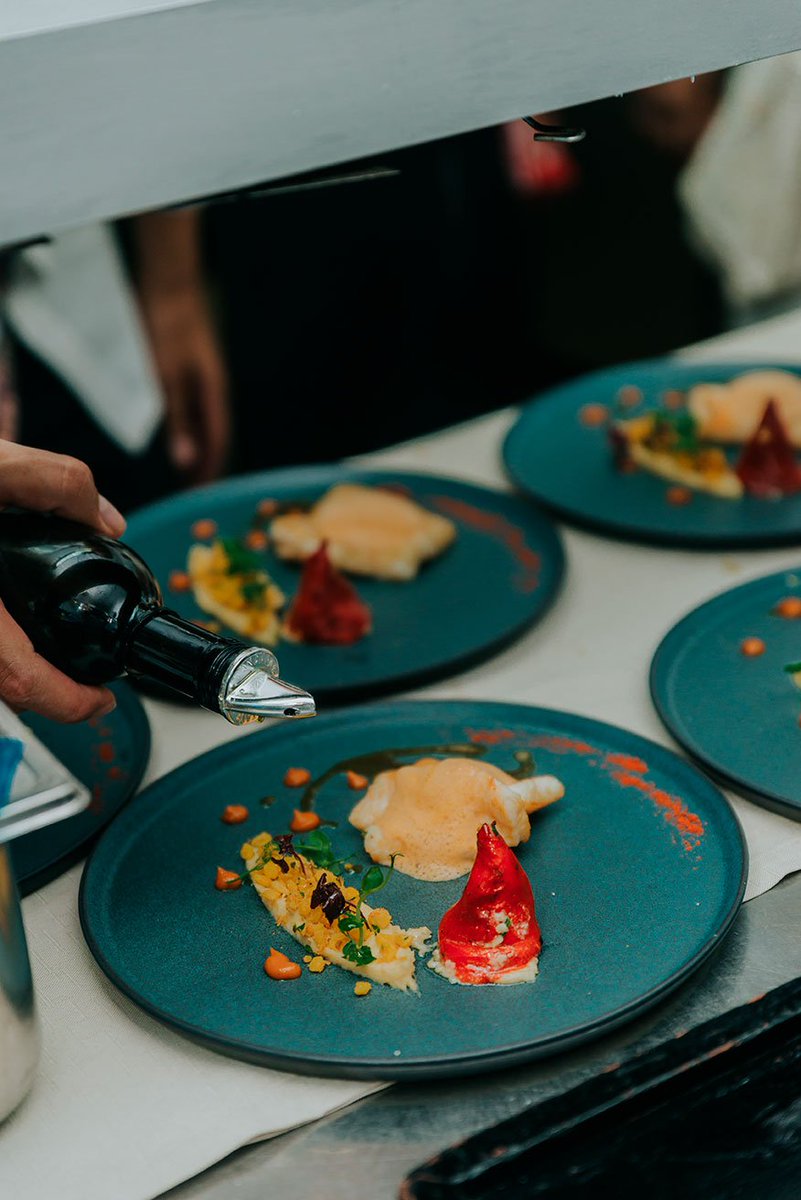 BernardLoiseau's tweet photo. {Festival culinaire Bernard Loiseau 2019} Magnifique dîner à 4 mains et desserts préparés par le champion du monde de pâtisserie 2013, au restaurant La Spiaggia - Constance Belle Mare Plage #FCBL2019 #constanceculinary #patisserie #gourmandise #mauritius #gastronomie #ilemaurice https://t.co/voSLAozCM7