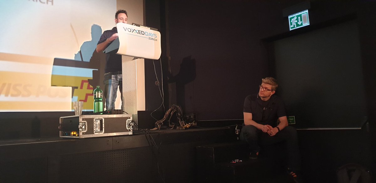 GionKunz's tweet photo. Nice talk by @jbandi and @danielwiehl about front end monoliths and how to takle them using a micro-frontends approach. https://t.co/ICBYieIjsb
