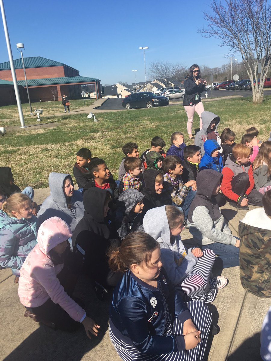 mmwj76's tweet photo. Big thanks to Southland Dairy for bringing their mobile dairy @MarvinWrightEle @MauryCoSchools #STEMIT https://t.co/r9yPkMGqUd