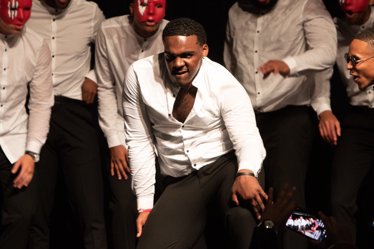 JoshDraper35's tweet image. It’s a Huntsville thang! We know how to put on a show 😂 Pt. 2 #Quarter6