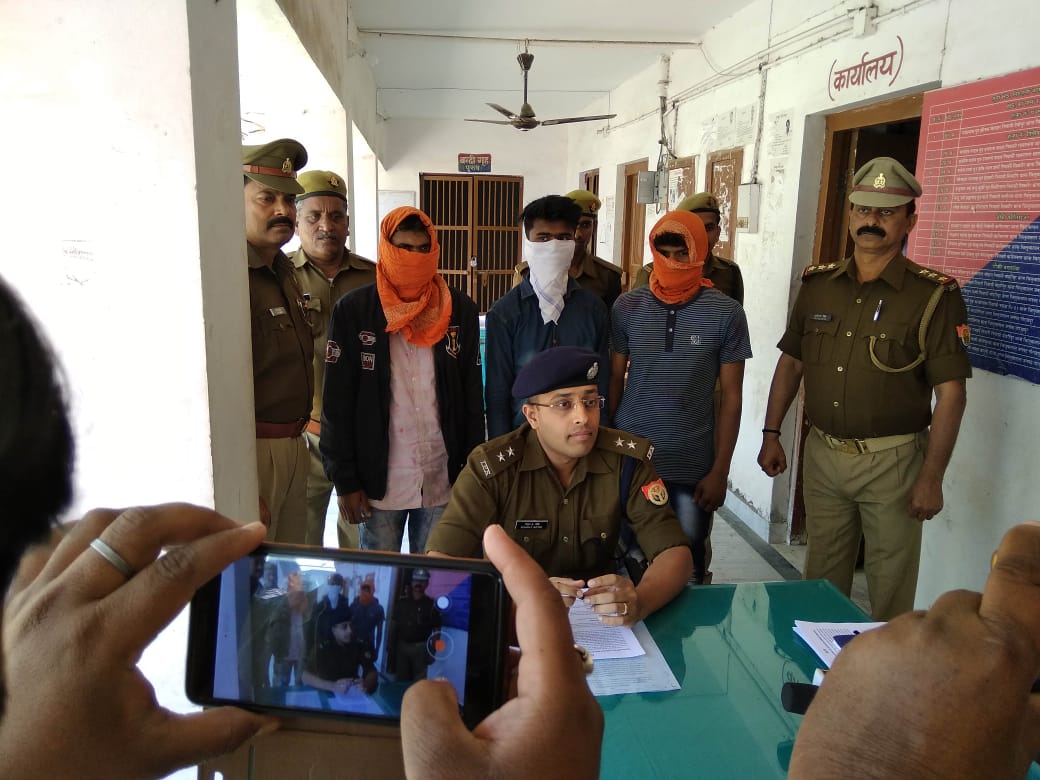 rohan_botre's tweet photo. Policing is a service to the society... There's a police within every citizen of the country ..... https://t.co/6OhhA2cznp