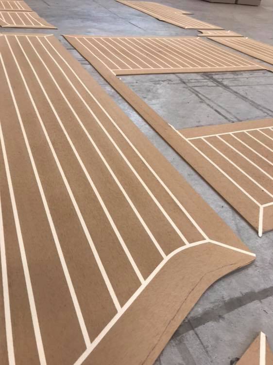 PlasDECK's tweet photo. Kit in PlasDECK Natural White ready for installation 🔝😄 (photo credit to Teak sintetico Synteak - Plasdeck Europe) #Eco #Ecofriendly #Boat #boats #Boatlife #lifestyle #cruiser #travel #Yacht #Yachts #Yachting #Yachtlife #Boatdeck #Boatdecking #Boatflooring https://t.co/t4RhYRtJUD
