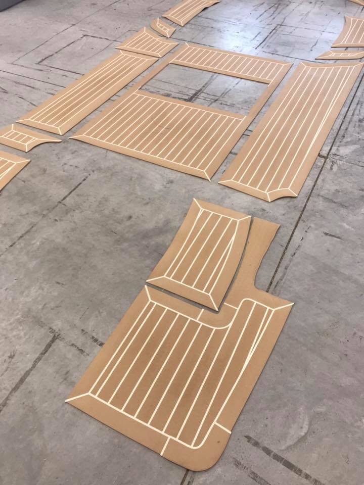 PlasDECK's tweet photo. Kit in PlasDECK Natural White ready for installation 🔝😄 (photo credit to Teak sintetico Synteak - Plasdeck Europe) #Eco #Ecofriendly #Boat #boats #Boatlife #lifestyle #cruiser #travel #Yacht #Yachts #Yachting #Yachtlife #Boatdeck #Boatdecking #Boatflooring https://t.co/t4RhYRtJUD