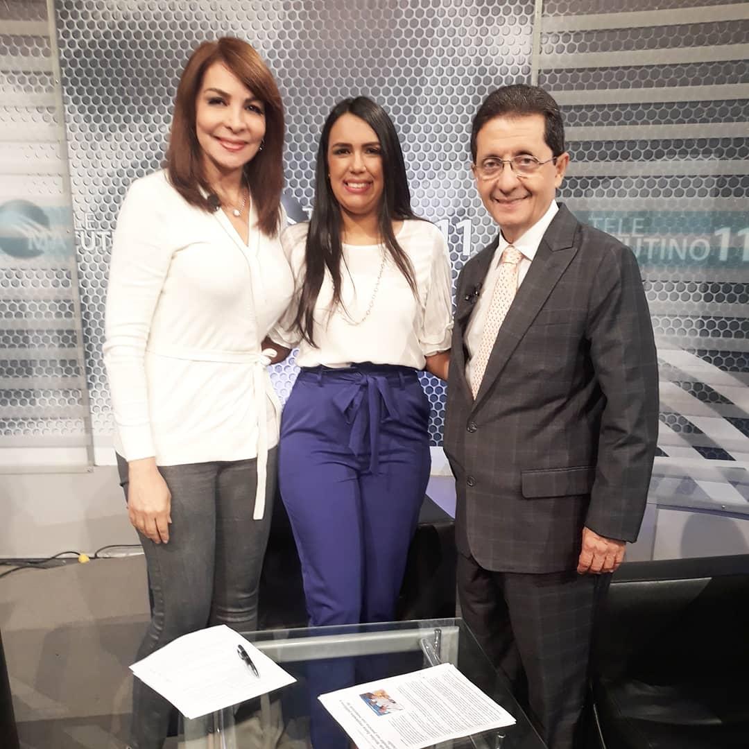 CarolaSerrata's tweet photo. Muchisimas gracias Don Ramón Nuñez y Jacqueline Morel por la invitación en la mañana de hoy para conversar sobre el proyecto  @h20_rd @llegopapa y el proceso de inscripción de nuestro @PRM_Oficial #MujeresH20 @MujeresH20 https://t.co/RzoU3Sn3Cy