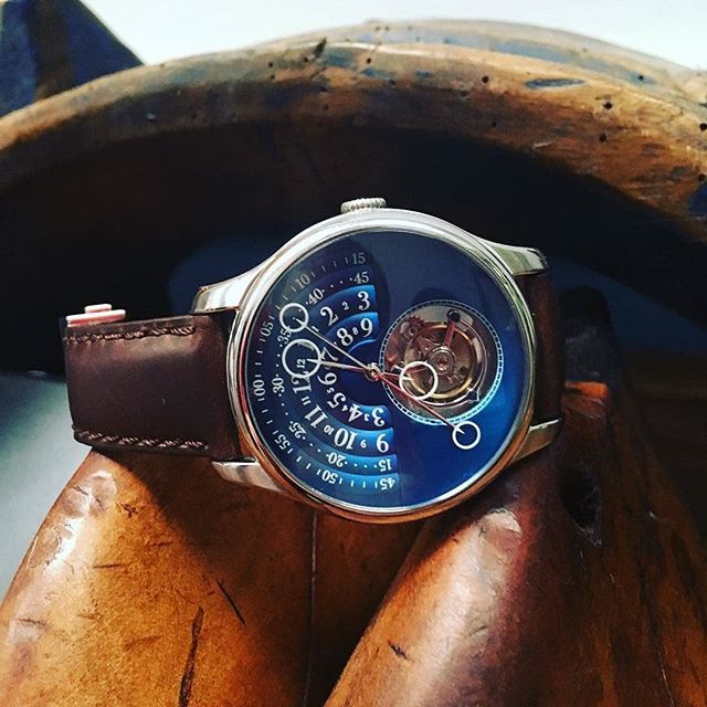 watchesdotcom's tweet photo. The ultra rare Xeric Halograph Tourbillon, limited to 20 piecesย ๐ธ @the_time_keepers_wrist
.
.
.
.
.
#watchesdotcom #xeric #xericwatches #tourbillon #halograph #watchoftheday #wristwatch #watchesofinstagram #reloj #instawatch #watch #design #style #faโฆ https://t.co/R1HtyfBPoX https://t.co/Nmrwiz66iq