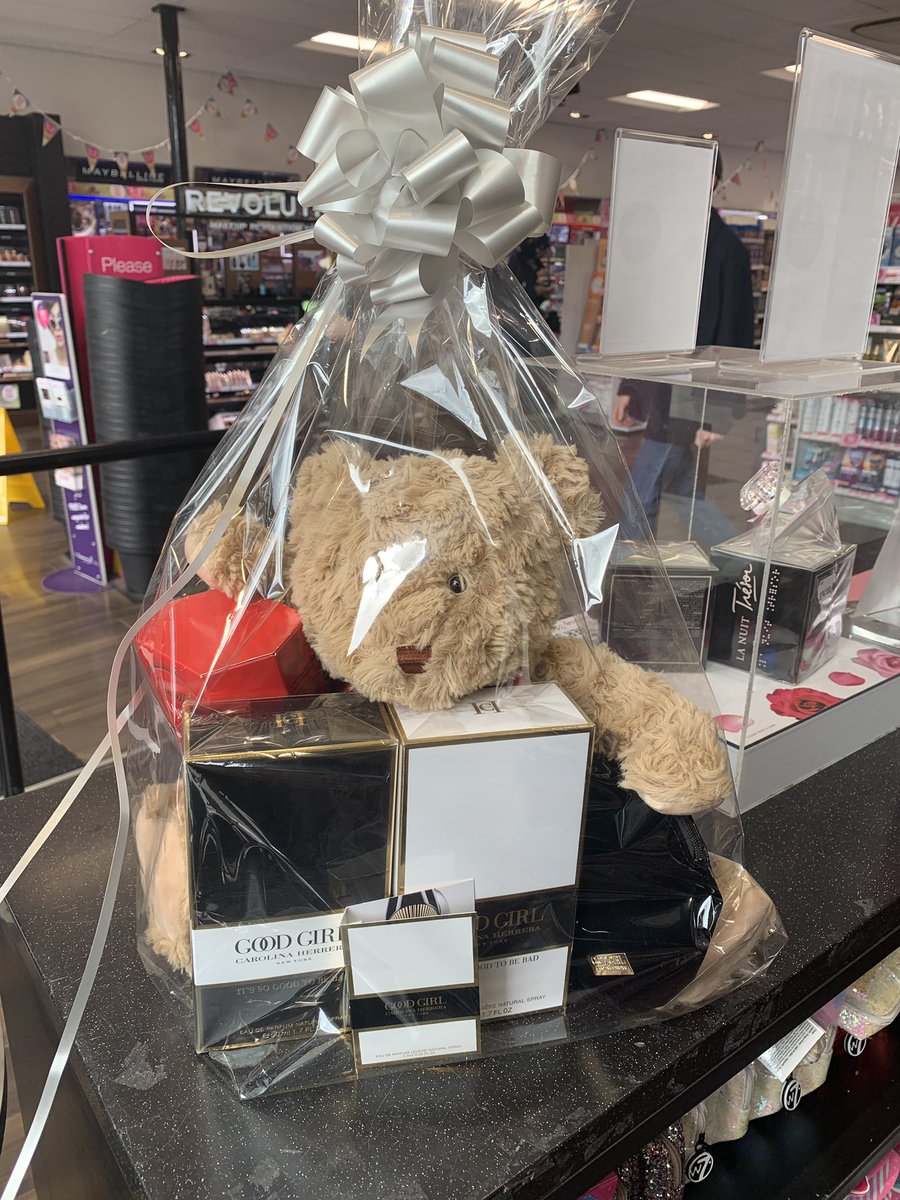 KingwellB's tweet photo. @TPSPeople @FragranceFDN_UK @michelle_tyson1 #NationalFragnaceWeek #TPSFW #ItsSoGoodToBeBad Our Teddy loves a Good Girl! https://t.co/a0Xx3ZM60a