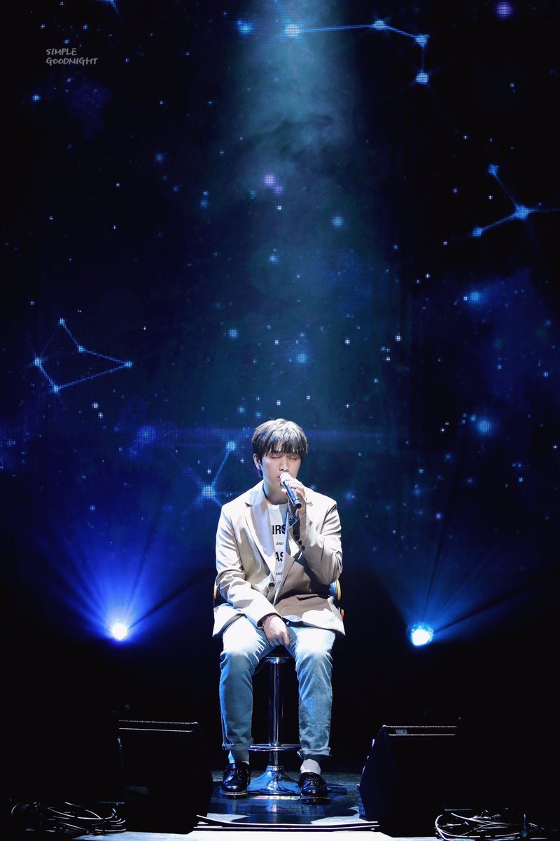 deulpics's tweet image. happiest birthday to our all-time bestest &amp;amp; favourite vocalist ❤🎤🎶🎵❤ may you continue to sway us off our feets with your voice💘
#HAPPYSANDEULDAY 
#산들의_생일이_빛나는_봄에 
#봄을_닮은_산들아_생일축하해
©행복의노래소리, simple goodnight