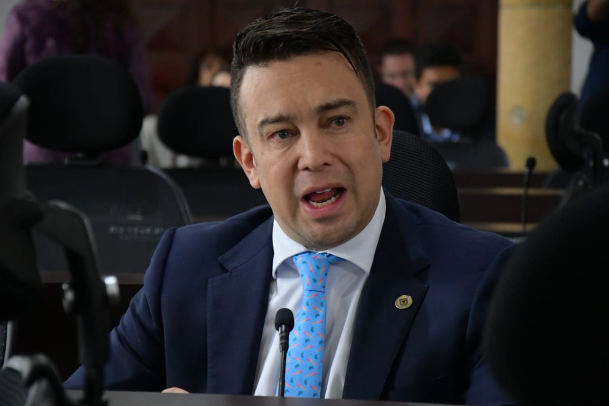 ConcejoDeBogota's tweet photo. El HC @Yefer_Vega expresa su preocupación frente a la limitación en el uso de recursos q @integracionbta recauda a través la estampilla pro adulto mayor, frente a lo cual solicita saber si hay posibilidad de generar acciones administrativas que permitan solucionar esta situación https://t.co/1adNvKSYAr