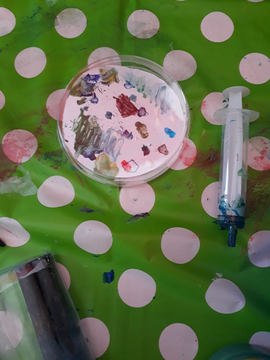 anahelang's tweet photo. Here is our palette and some of the beautiful art, inspired by science
Best sentence of the day: "Can I go to your school?" 💚
That was a happy St Patric's Day! Thank you! https://t.co/d0mdqjXMxp