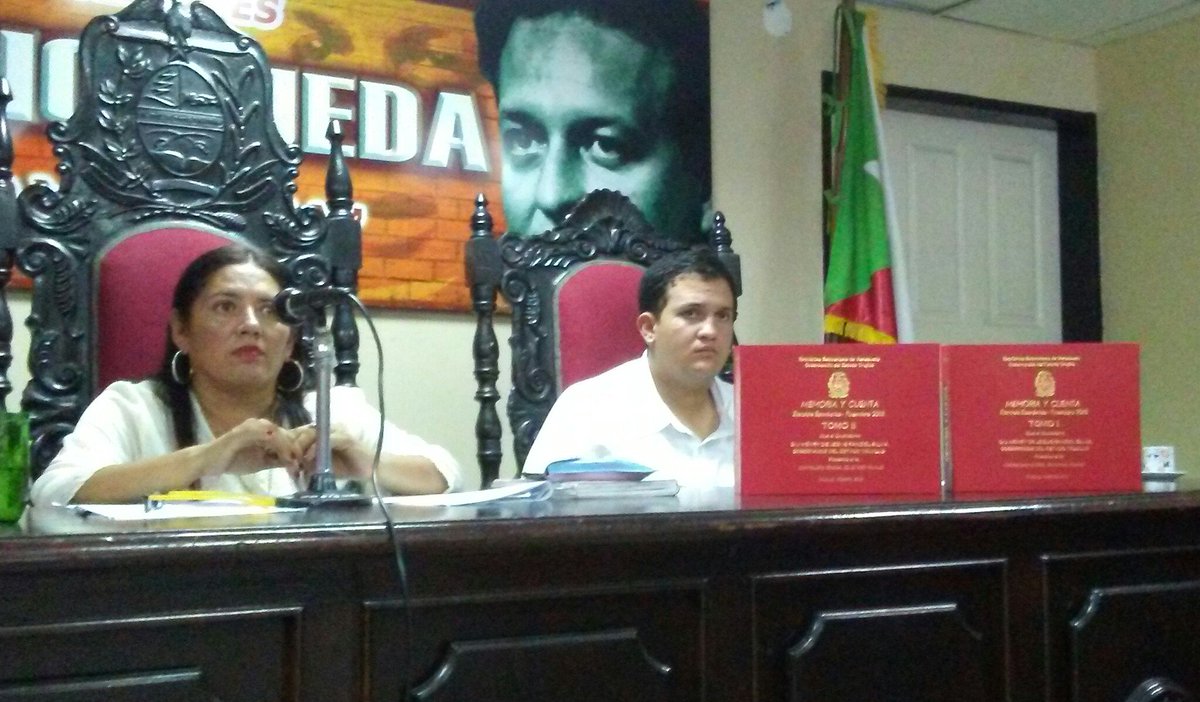 legislativoTRU's tweet image. #19Mar Es recibida la Memoria y Cuenta del Gob @RangelSilva4F correspondiente al periodo 2018, la cual es remitido a la Comisión de Finanzas para presentar el correspondiente informe || #PlanParaServiciosBásicos