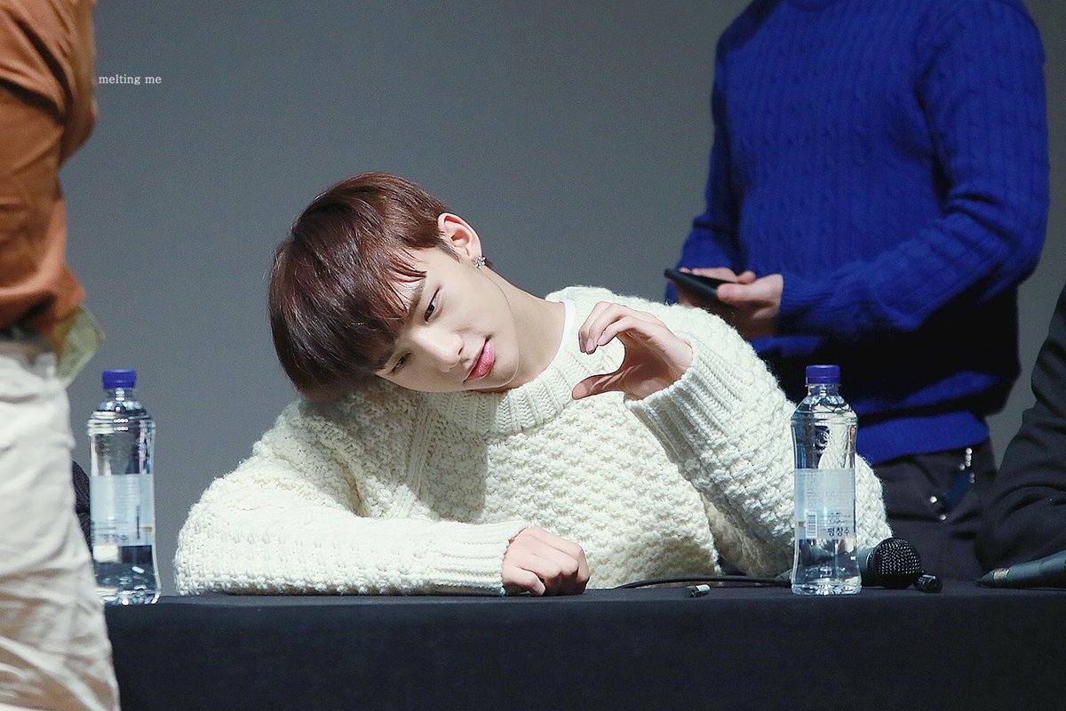 hwangsite's tweet photo. Happy birthday to the cutest, most talented baby Hyunjin. I hope today will be very good to you with lots of love and happiness!!! #HappyHyunjinDay https://t.co/2z4vtbxca1