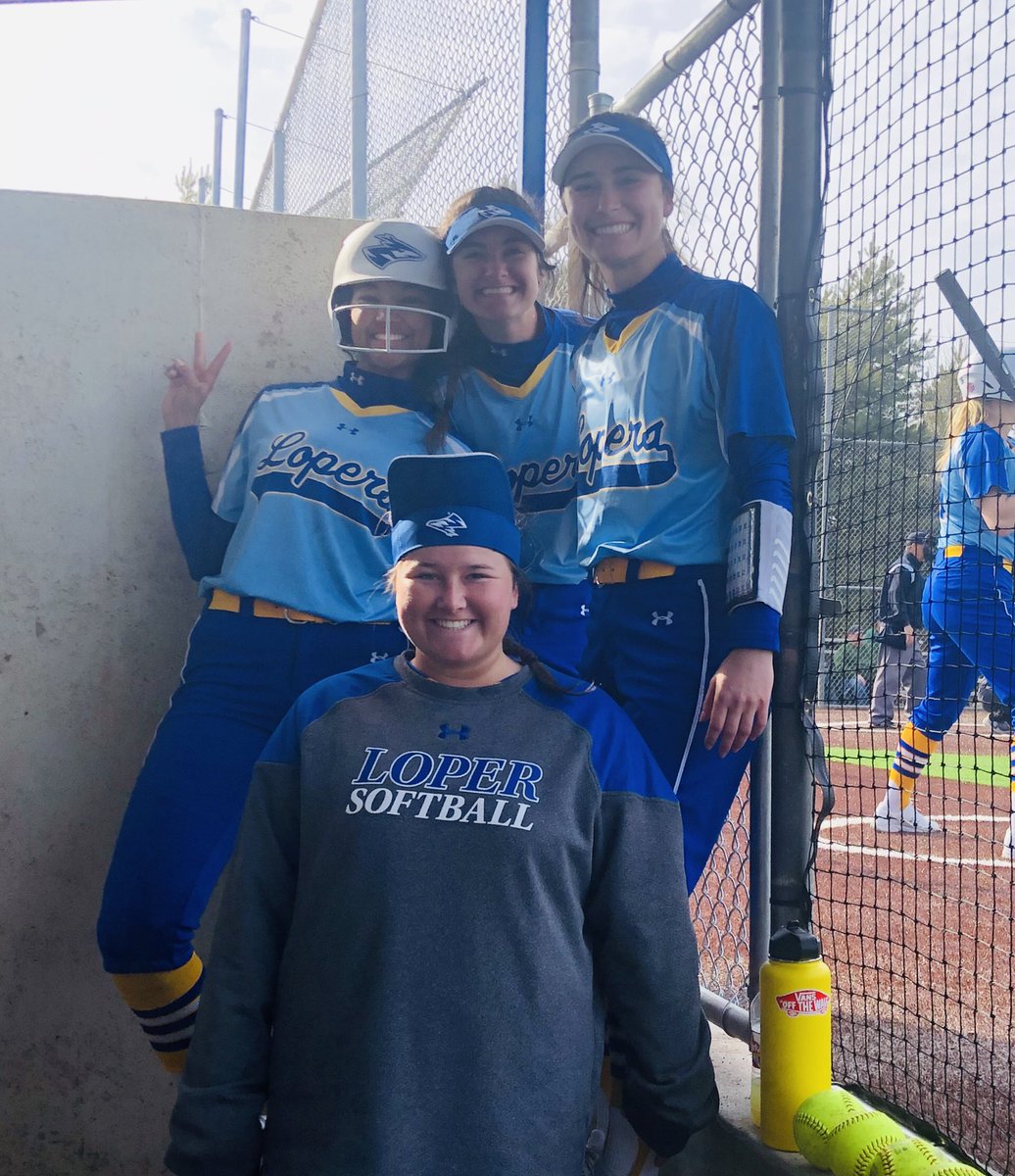 UNKSoftball's tweet photo. A look back at leg 1 of our Loper Softball Spring Break journey! #family #findingtheWILL #OneTeam https://t.co/fxAkxNlwS4