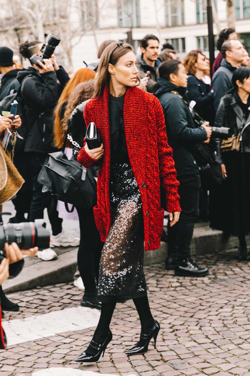 VogueSpain's tweet image. Este look de entretiempo me ha dado ganas de recuperar una tendencia MUY concreta ✨
vogue.es/moda/tendencia…