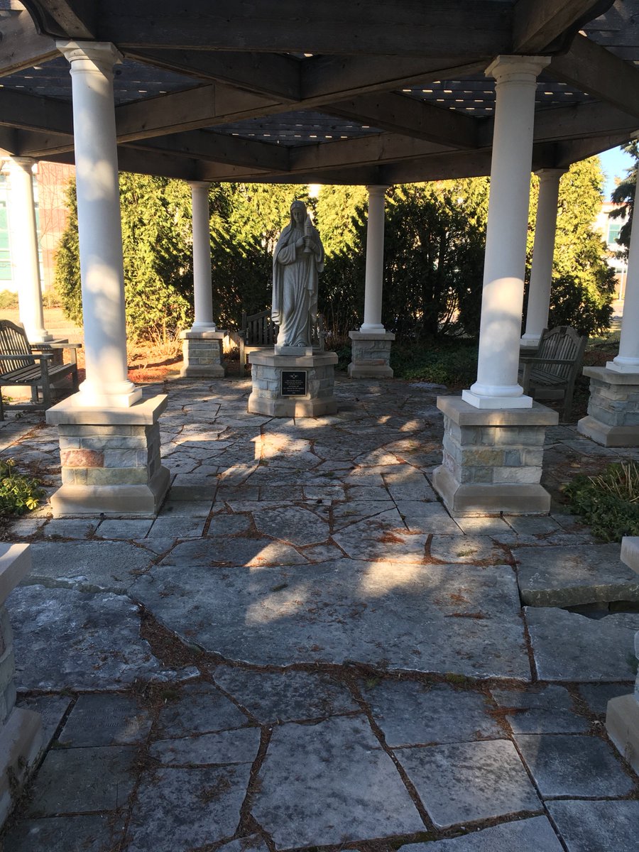 cairo_jacob's tweet photo. My favorite scenic spot is at Heritage Park because it has a nice statue of Mary.  Also it's a nice spot to relax and pray.  #csubbb203_Spr19 https://t.co/z76jtkPdpV