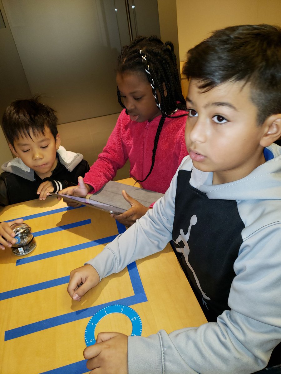 OutleyE's tweet photo. @OutleyE is Coding @AppleEDU a big # thankyouto @AliefTech & #AppleToday #AliefAtApple https://t.co/FIYPcthtxc