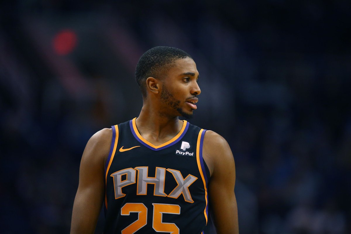 “Even teams that are better than us, that’s not going to stop us and we damn sure ain’t scared of nobody.”
Mikal Bridges is the quietest Suns leader but could be the key to a brighter future. https://www.brightsideofthesun.com/2019/3/19/18266223/mikal-bridges-phoenix-suns-looking-for?utm_campaign=brendonkleen14&utm_content=chorus&utm_medium=social&utm_source=twitter …