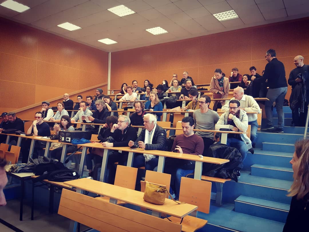 RencontresduSud's tweet photo. Le Workshop commence à l' @UnivAvignon avec @FilmVaucluse !
Professionnels, étudiant, lycéens, se sont déplacés pour découvrir le métier de producteur.
#RDS19 #avignon #université #workshop #production https://t.co/ZOuJkjew3E