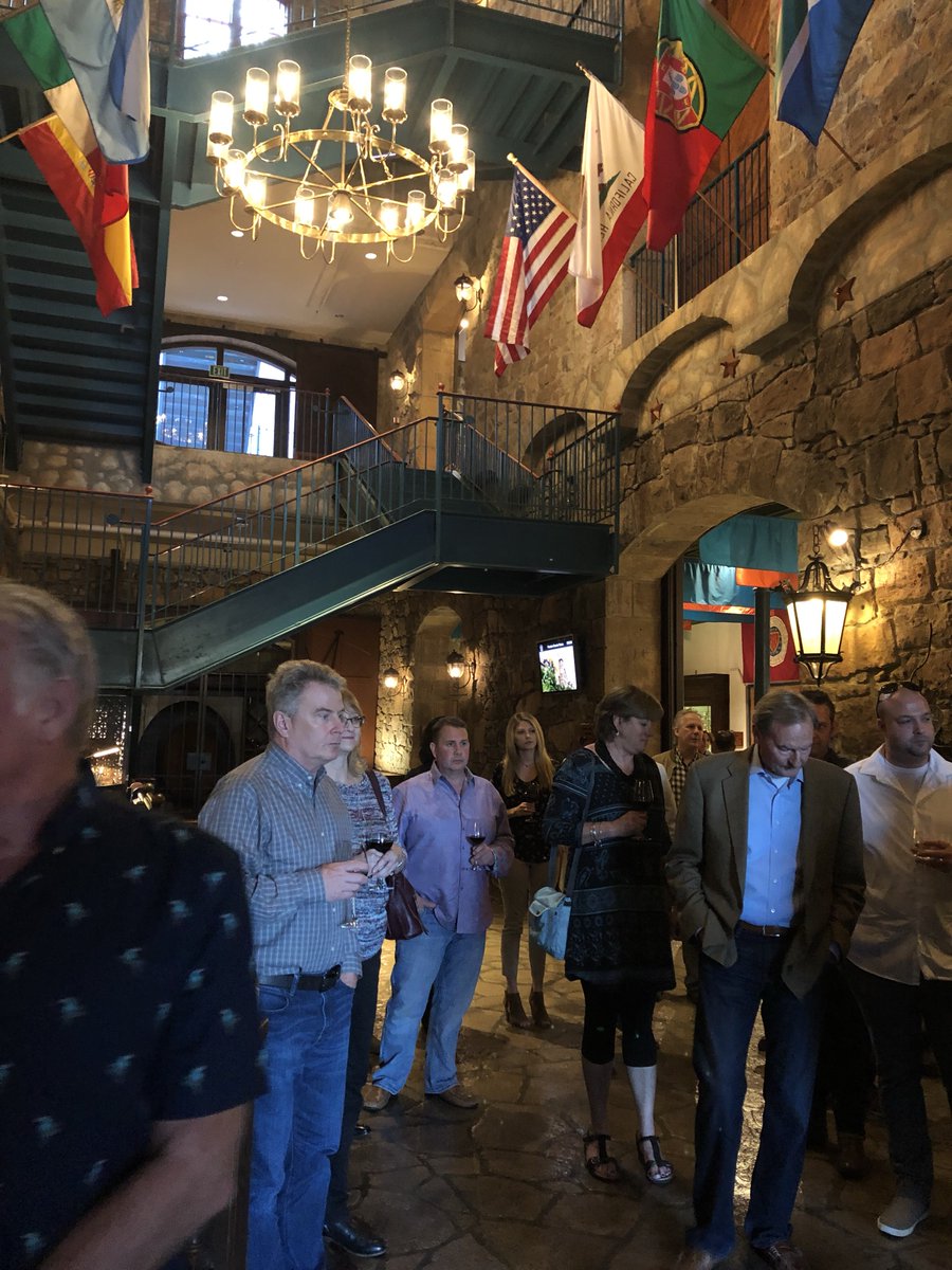 WheatFoods's tweet photo. Our “Bowls and Portables” Workshop At Culinary Institute kicks off with a tour of CIA’s Greystone campus. This two-day workshop made up of influential chefs is our third event with the CIA! #wheatfoodscouncil #teamkmsays #FarmerAL3 #OhioCornandWheat #wheatsd #texaswheat https://t.co/06z0Yi1MjI