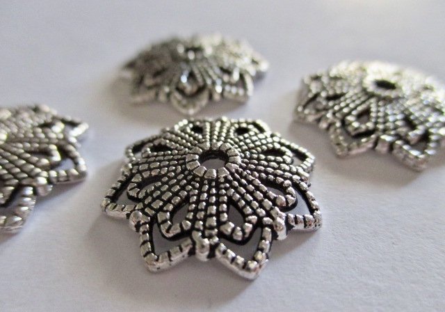 BySupply1's tweet photo. Bead Caps Large Metal Attractive Silver Ox Organic Bead Caps Filigree Bead Cap Tibetan Style, HeavyGauge Lot of 4 by BySupply https://t.co/EgCpNW7B1O #Etsy #bysupply #BeadCaps https://t.co/vx0VRxAmrU