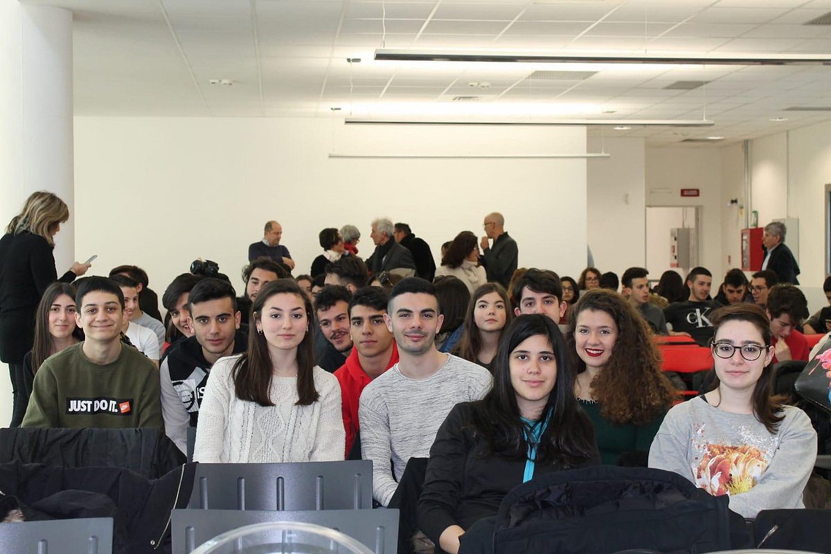 uspidalinow's tweet photo. Venerdì 15 Marzo siamo andati alla Mediateca del Mediterraneo(MEM) a Cagliari, per presentare il nostro progetto alle scuole che hanno aderito al progetto ASOC
#asoc1819 #opencoesione #SAA2019 https://t.co/KmbTUGQMr1