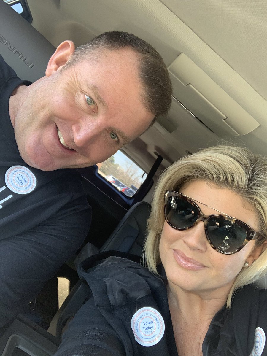 AndreaThome's tweet photo. It’s a busy week for our family to say the least but one of the most important things we needed to do is checked off the list. We proudly voted YES for the d86 Referendum and for Gary Grasso for Village President. Please support our schools! #D86VoteYes https://t.co/qo5wpfXyhv