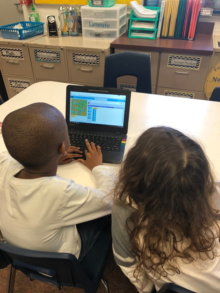 misshoffman18's tweet photo. Today's coding lesson, Stevie and The Big Project!  We learned about frustration, persistence, and to always keep trying!  #LevelUpRL https://t.co/RIvTVeraKS