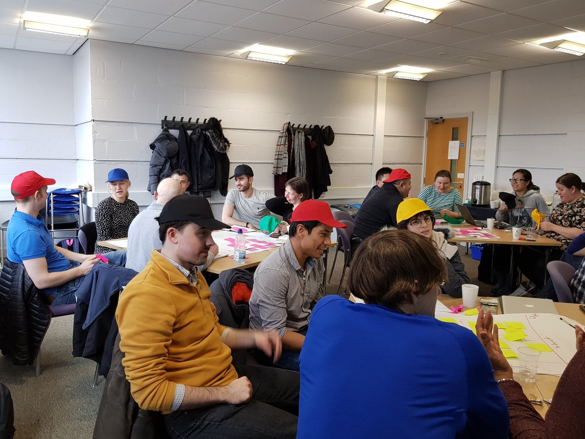 KarenMCWood's tweet photo. Using 6 thinking hats @mapphub #projectskills gets the discussion going!! @chrisknight2021 https://t.co/JwqCpRvx9C