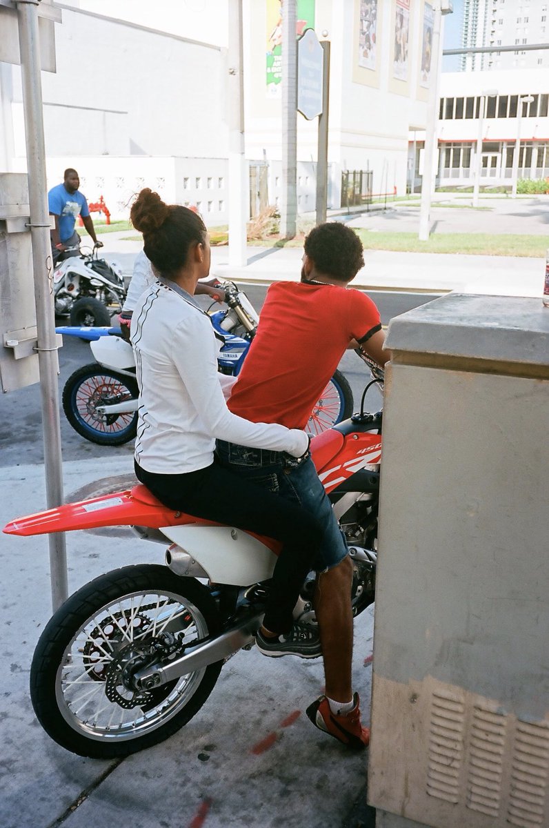 csj91's tweet image. #2kpoolparty