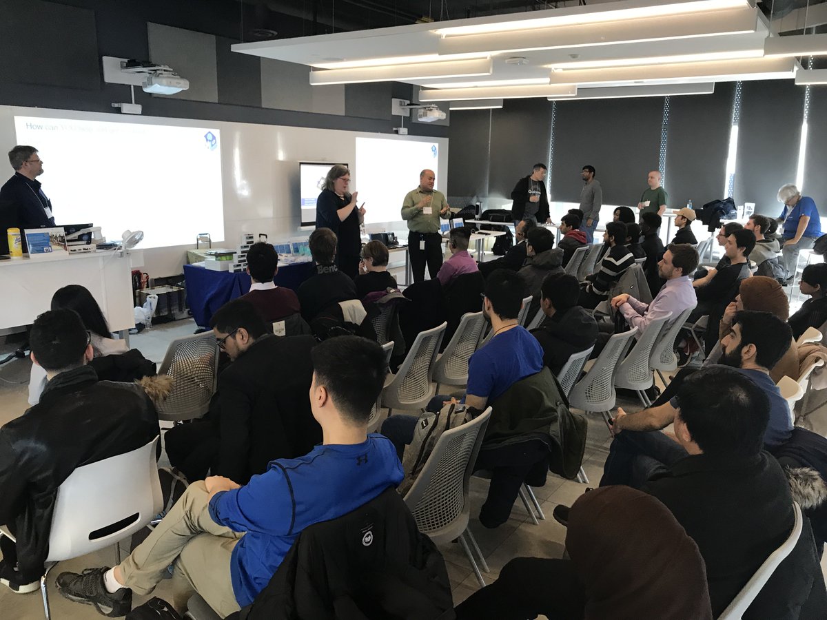 LassondeSchool's tweet image. It was a FULL HOUSE at the @Qualcomm recruitment session! Students connected with hiring managers &amp;amp; heard the latest on machine learning and deep neural networks. 

🎉Check the calendar for upcoming co-op events: bit.ly/2HeSm3N

#coopweek #WILweek #lsecoop