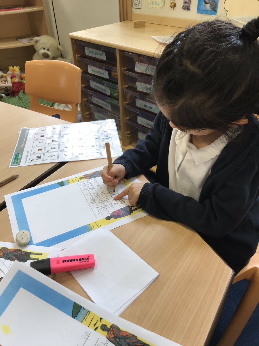 StPaulsBolton's tweet photo. Great writing in reception about the Masai tribe. We also designed and painted some Masai inspired necklaces @RuthMiskinEdu @Cornerstonesedu #topicwriting #fredfingersforspelling https://t.co/FCVnkbtZGQ