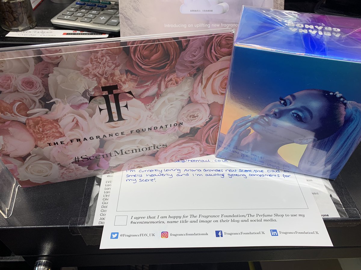 KingwellB's tweet photo. #ArianaGrande #TheCloud #NationalFragnaceWeek #TPSNFW @TPSPeople @FragranceFDN_UK @michelle_tyson1 Simran is loving the new Ariana Grande perfume https://t.co/HMcufhsl1S