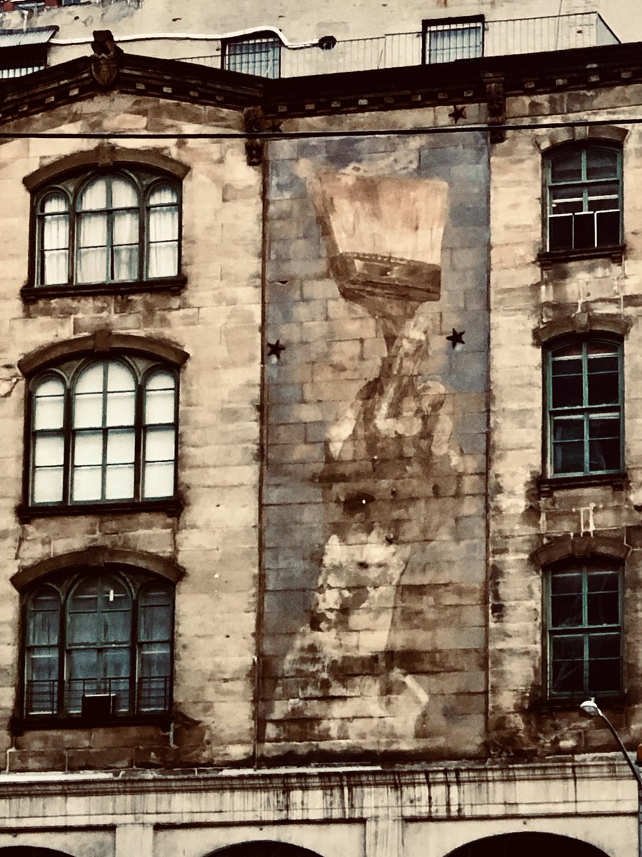 knowify's tweet photo. Spotted at the NE corner of Reade St &amp; West Broadway #nyc: vintage ad for a paint shop with the slogan "Brush Up Business with Paint, Paste, Paper &amp; Push!". Ours "Grow Your Business with Budget, Bid, Track &amp; Invoice".
#paintersflow + #knowifyflow = #successfulpainter https://t.co/8ZMOuphORi