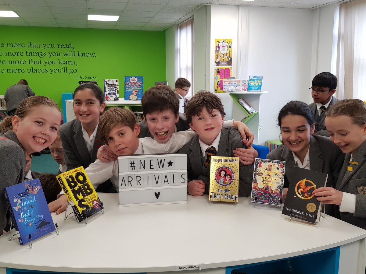 Ooh, the excitement of new books in the library! You'll have to move quickly, Prestfelde pupils! @prestfelde @Prestfelde_Eng @BrianConaghan @Kiran_MH