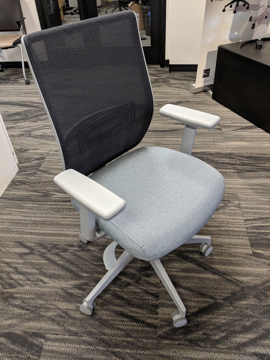 jimmillsOI's tweet image. At @OI_Updates we are having a #SpringClearance of great quality #TaskSeating, some new some demo, now on display in our #Dartmouth showroom at amazing prices. Like this AIS option for just $200. Drop by and ask for Erin!
