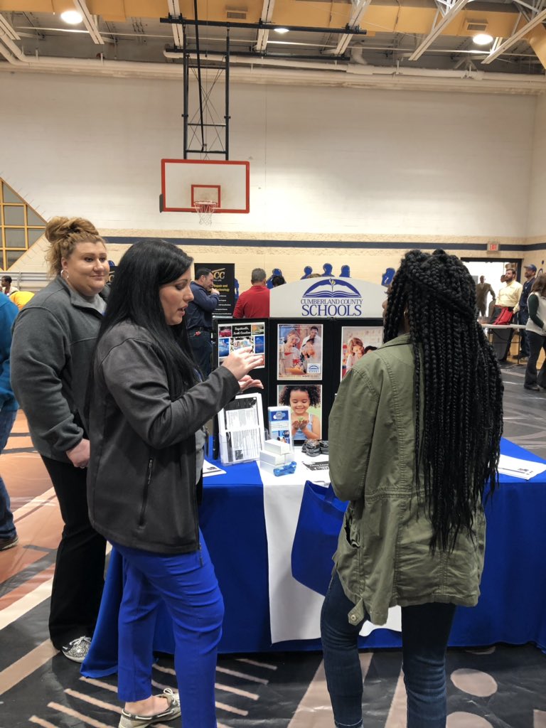 CF9thgradeSC's tweet photo. Cape Fear High school Career Fair was a success. Thanks to all who participated.  What an awesome community we live in! @CapeFearHigh1 @CumberlandCoSch @VLeeSpruill https://t.co/ALUH9LvURG