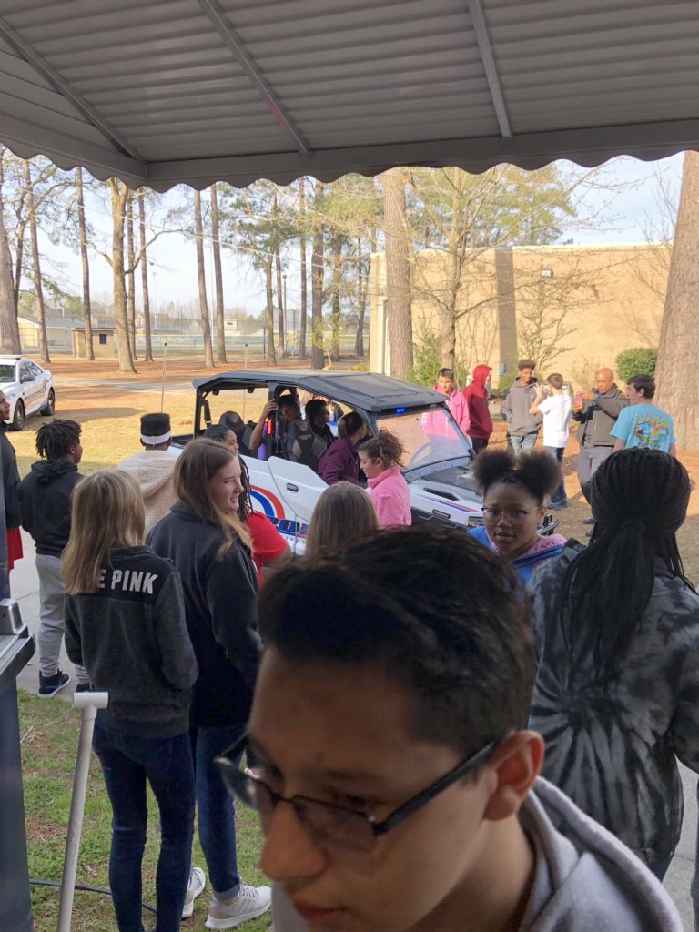 CF9thgradeSC's tweet photo. Cape Fear High school Career Fair was a success. Thanks to all who participated.  What an awesome community we live in! @CapeFearHigh1 @CumberlandCoSch @VLeeSpruill https://t.co/ALUH9LvURG