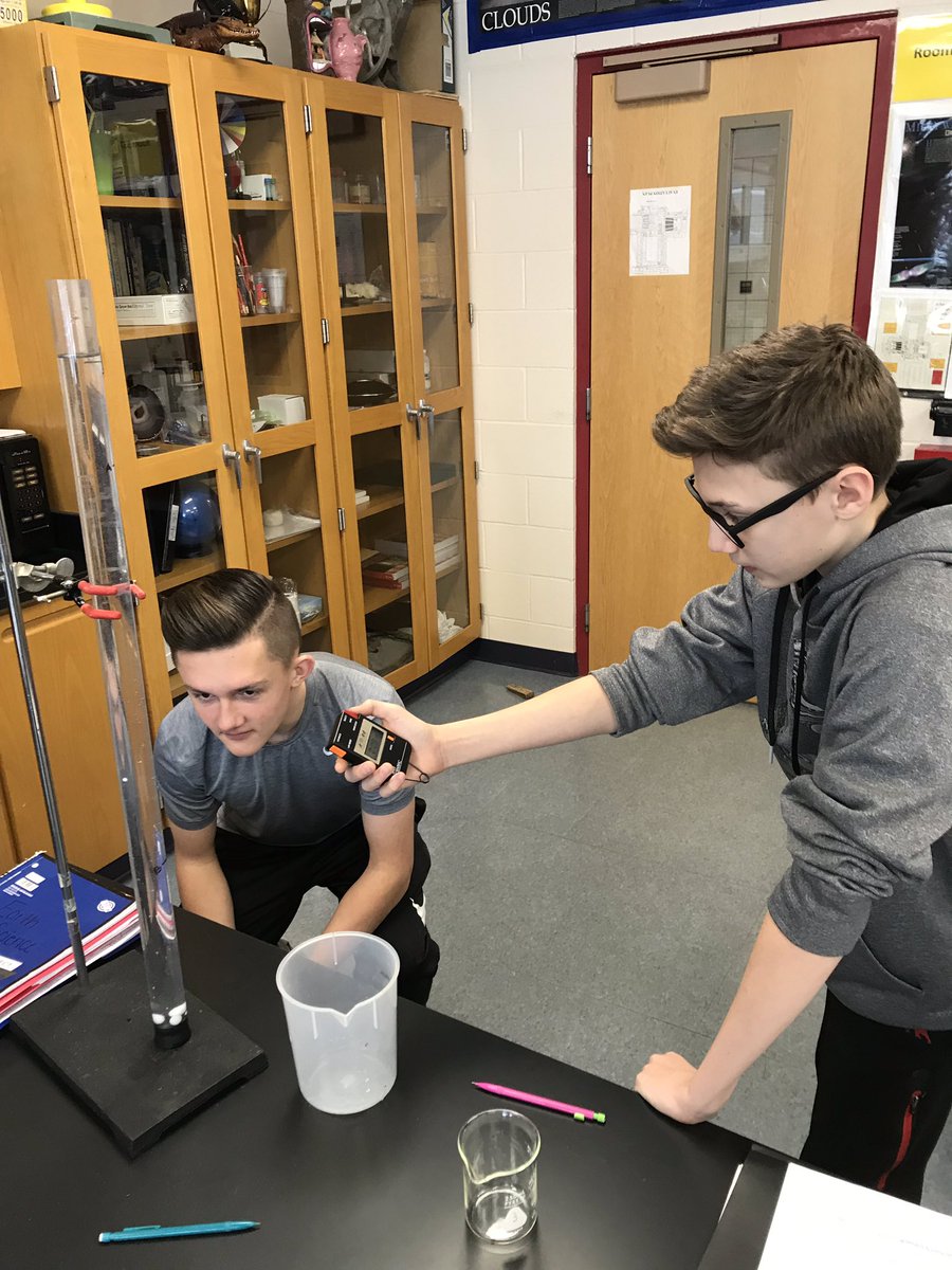 LeRoy_CSD's tweet photo. Mr. Wilcox's Earth Science students are in lab today focusing on Deposition Factors!
Knights are working in teams to collect data and also maybe getting a little wet!
#LeRoyScience
#LearningFun https://t.co/0BmYIFYj2p