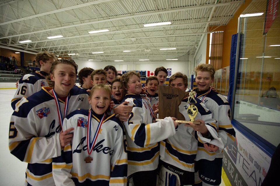 PLLakersBB1's tweet photo. 2019 State Tournament 3rd Place winners! Very proud of how well these boys played throughout the season and tournament. We 💙these players, coaches and families! Congratulations boys 🥉
@YouthHockeyHub @MinnHockey @LetsPlay_Hockey https://t.co/wowaadzm8m