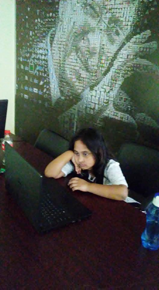 konok1975's tweet photo. #_Amazing #Cyber #girl @raisharahman201 #The #World's #Youngest #Computer #Programmer https://t.co/N8vrVzXxwe