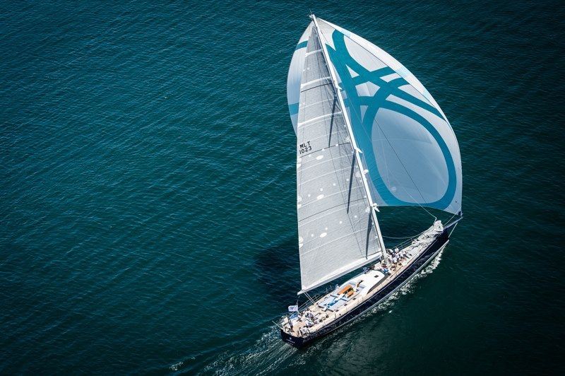 FarrYachtDesign's tweet photo. St Barths Bucket time! The @yachtFarfalla Southern Wind 102RS (Design 691) and the 115' ketch "Sojana" (Design 542) will be out to defend their titles from 2018. Follow the racing starting this Thursday at https://t.co/wW7iPoEgnr.  #farr #superyacht #bucketregatta https://t.co/rFz93ZL25y