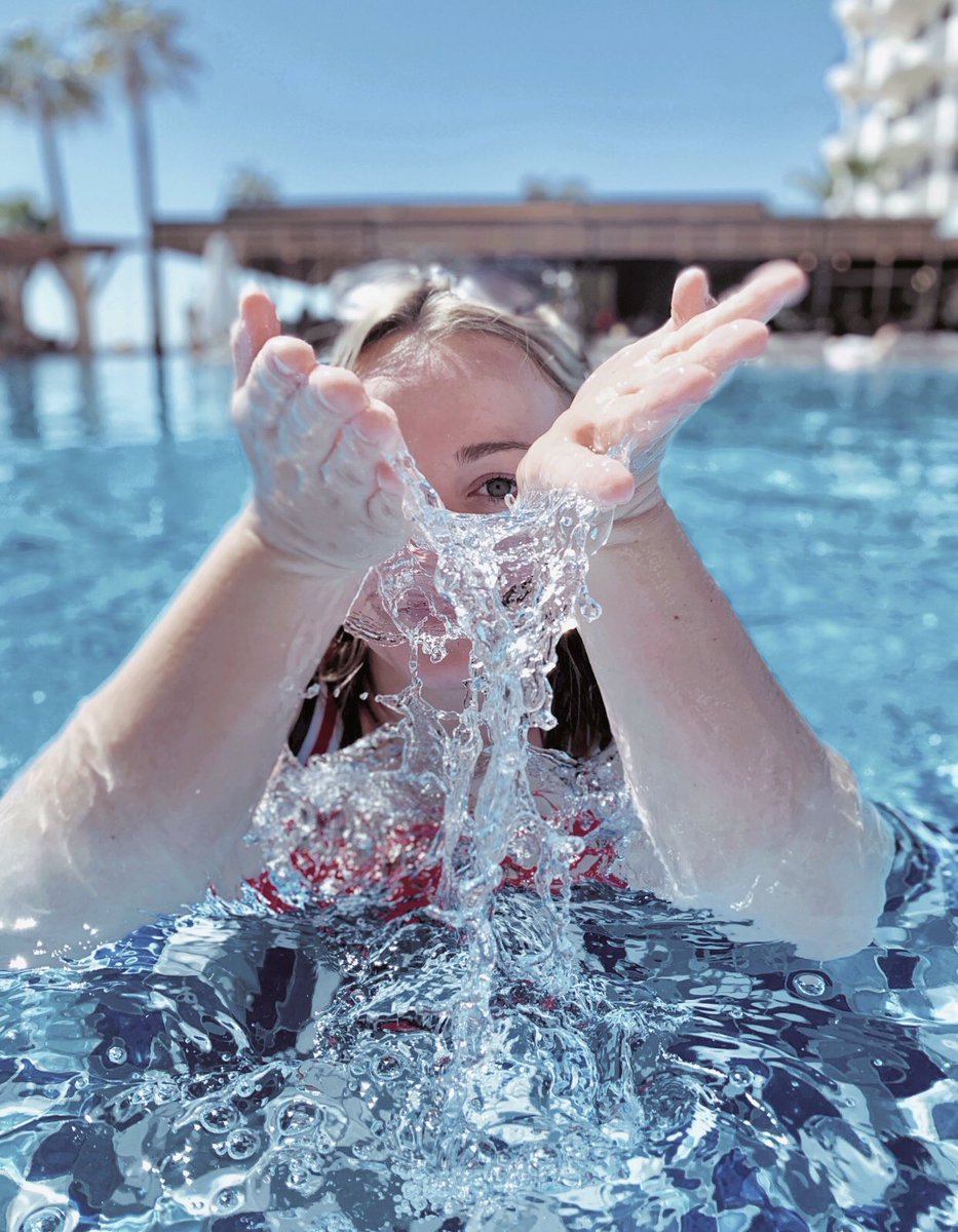NIUNorthernStar's tweet photo. Our last contestant in our spring break contest is Sabrina! She went to Cabo! Like and retweet to give her a chance to win! https://t.co/JJe7QQQiNU