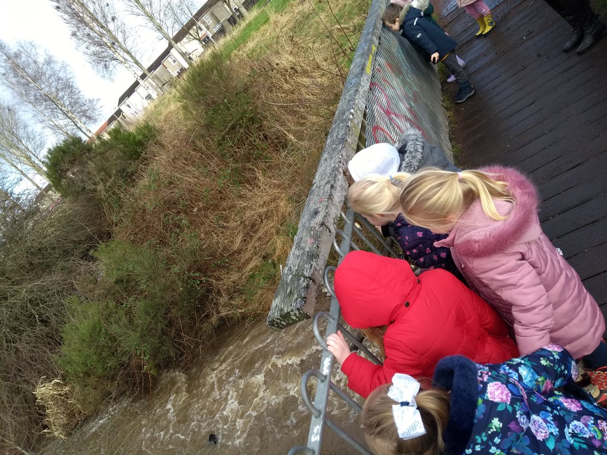 HolytownPS's tweet photo. *Woodland Wonderland*
The Children are going to be offered more opportunities to learn outdoors. On a weekly basis Miss Woodlock will be taking a small group of children to experience outdoor learning.#moreinfotofollow https://t.co/GcaKwmRc1A