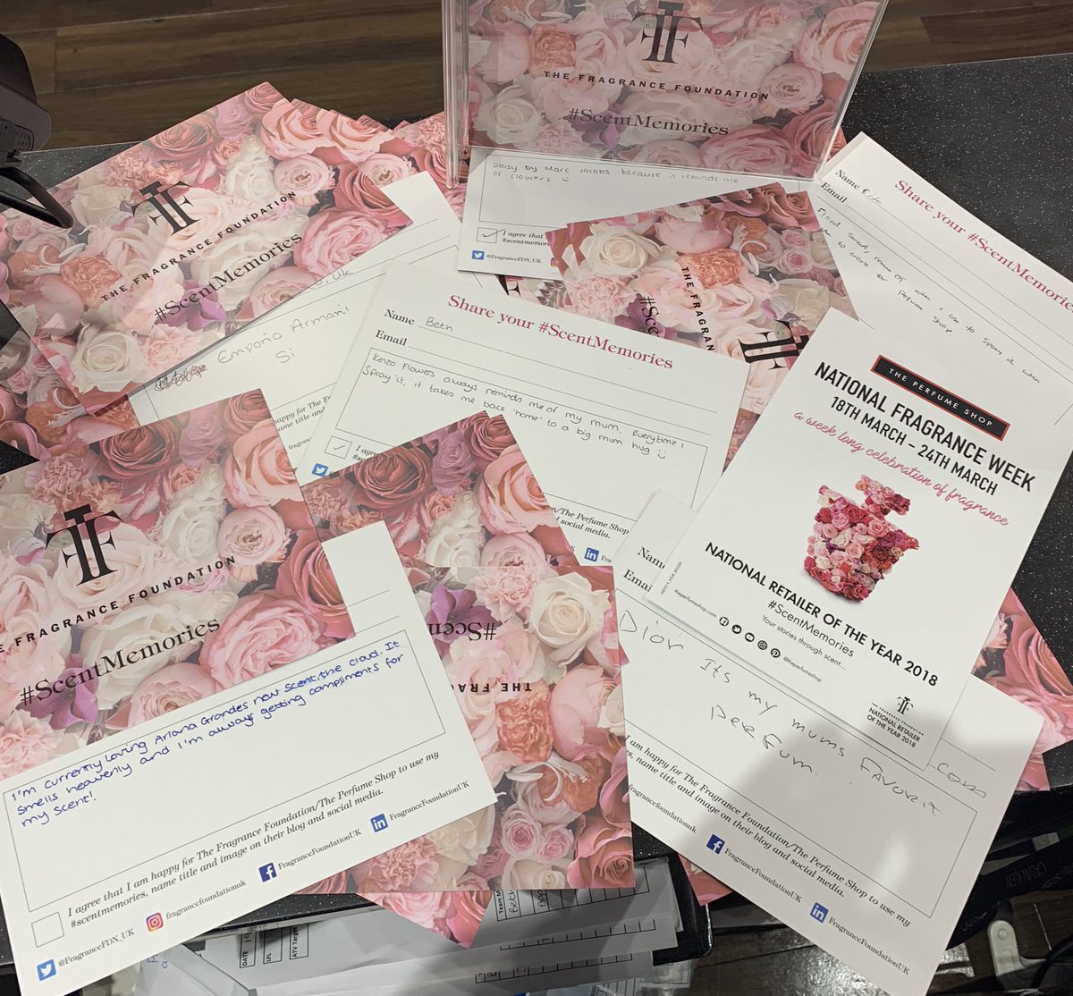 KingwellB's tweet photo. @TPSPeople @FragranceFDN_UK @michelle_tyson1 #NationalFragnaceWeek #TPSFW #ScentMemories https://t.co/SvHTQrV5Cg