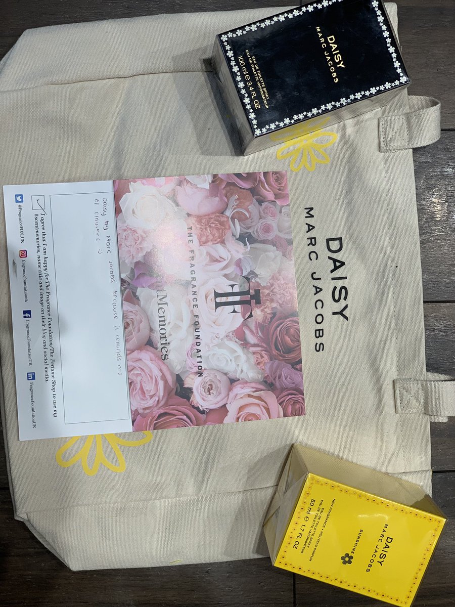 KingwellB's tweet photo. @TPSPeople @FragranceFDN_UK @michelle_tyson1 #ScentMemories #NationalFragnaceWeek #TPSFW #MarcJacobDaisy #FreeBagWith50ml https://t.co/wyqrPseL15