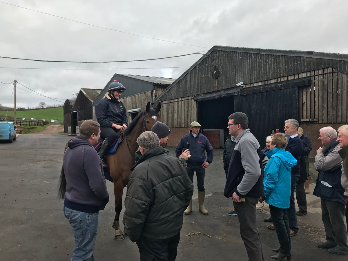 RacegoersClub's tweet photo. Thank you to the whole team @PJHobbs1 who welcomed members of @RacegoersClub to Sandhill Racing Stables this morning. Here are some of the members catching up with JLT winner Defi Du Seuil! 🏆 https://t.co/4MZAFtydKg