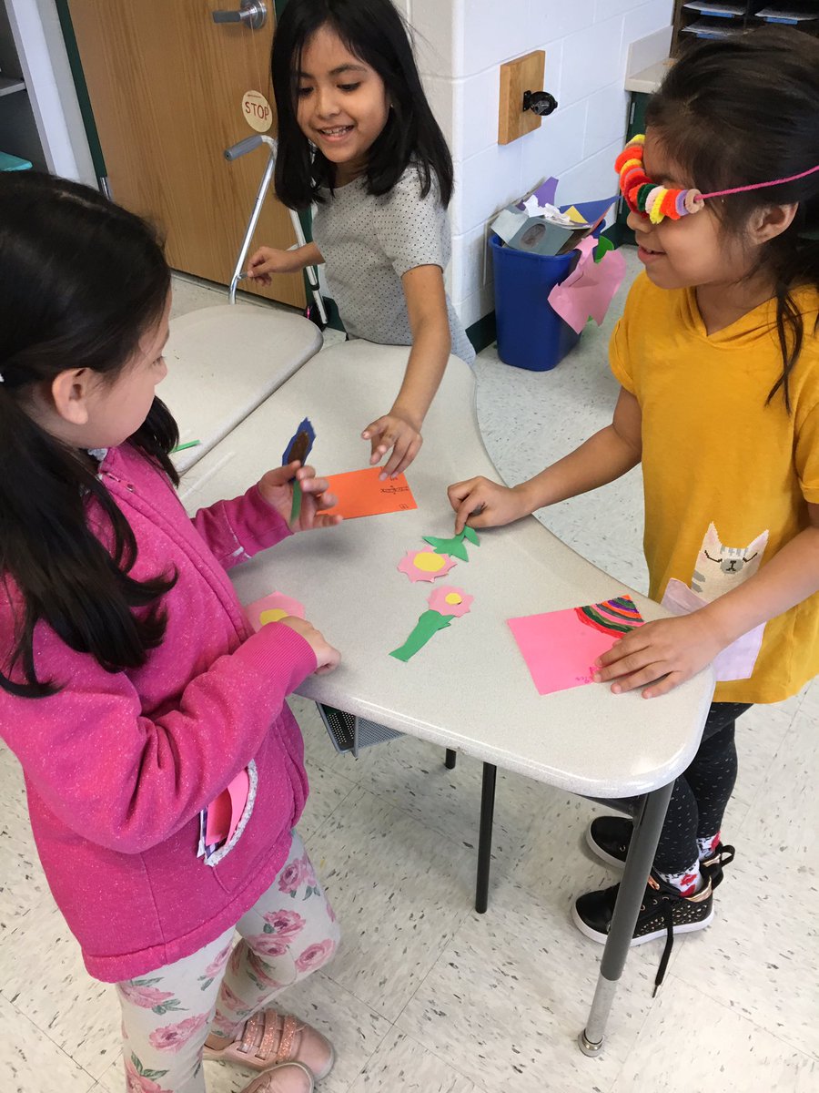 GRES_2ndGrade's tweet photo. We were savvy consumers as we bartered and traded our goods and services! @GrahamRoadES https://t.co/71VFT4guNX