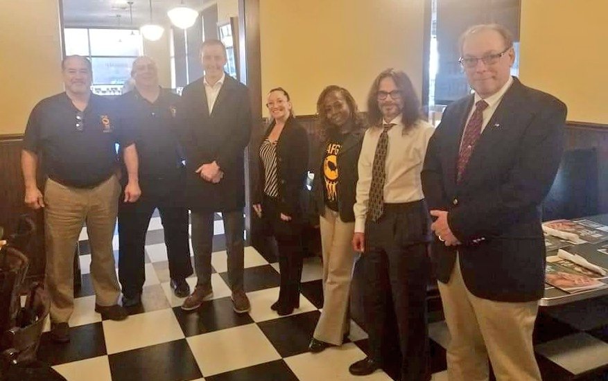 3Afge's tweet photo. We had a great meeting with #RepBrianFitz and his staff. Janessa Crosley, Dawn Morgan-Moore, (L1698), Robert North (L2006) & Russell Chesbro (L1902) #afgenational #fedworkersappreciation #D3 #paaflcio #Labor #THANKYOU https://t.co/U8lgmB4BtK