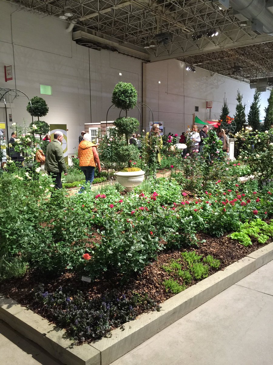 gagasgarden's tweet photo. Come discover tales of gardening glory @ChicagoFlower March 20-24th @NavyPier 

Info + Tickets https://t.co/XGrKEqlpzP 

See you there!!

#ChicagoFlower #CFGS #gagasgarden @PlantAStar https://t.co/rb2Jj5yq61